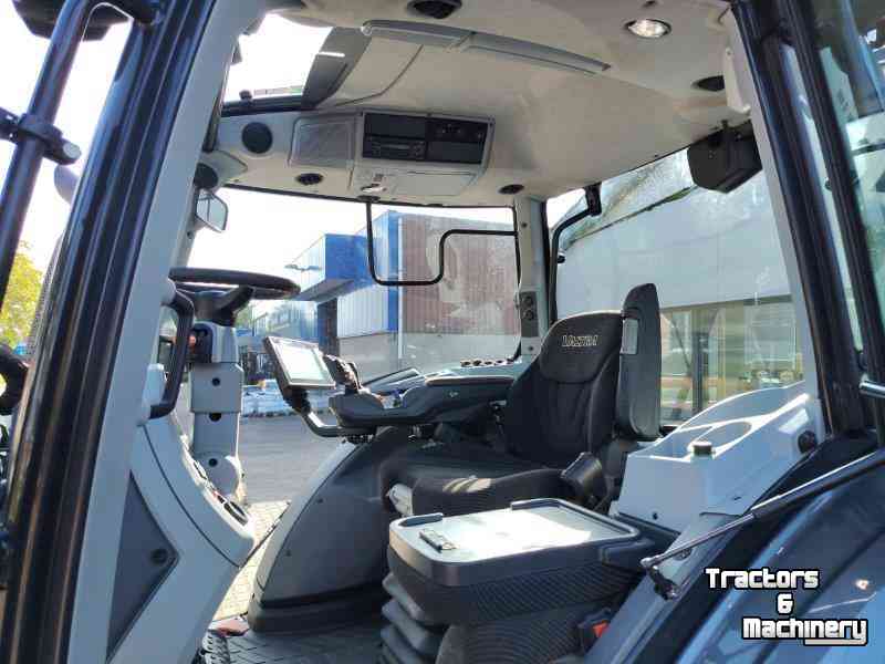Schlepper / Traktor Valtra N174 Versu