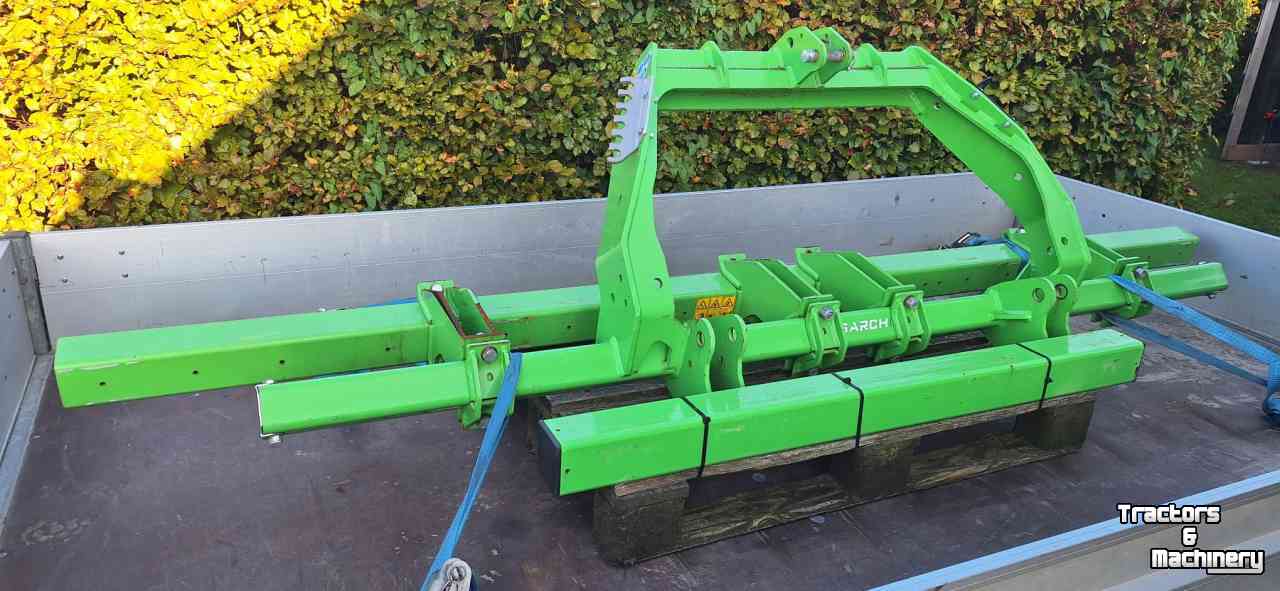 Hackmaschine  3-punts frame met 3 mtr balk en extra balk voor loopwielen