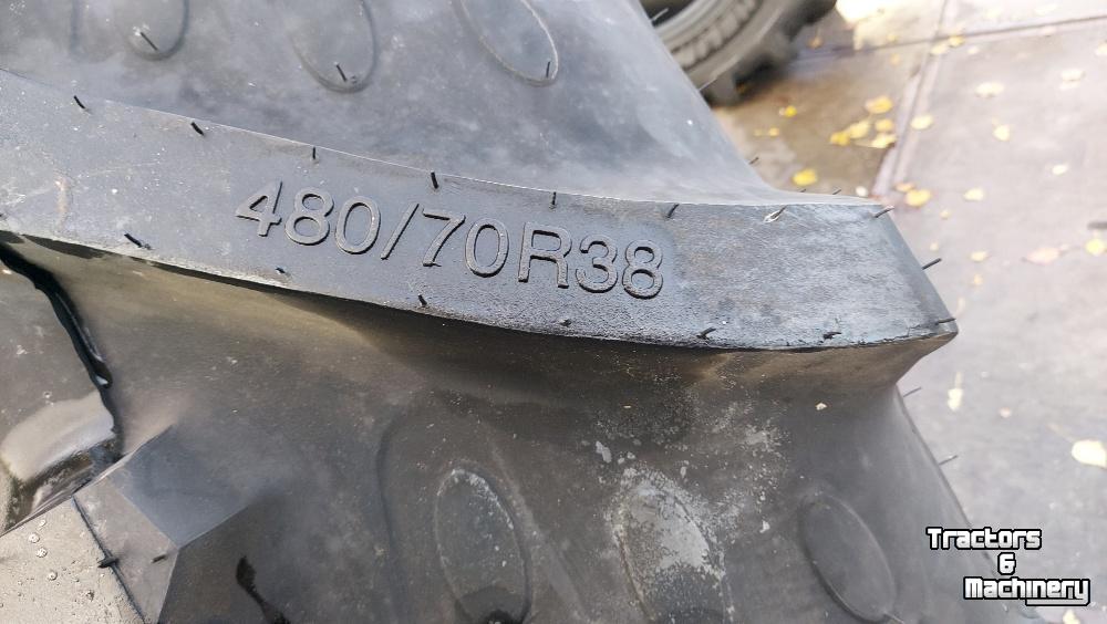 Räder, Reifen, Felgen & Distanzringe BKT 480/70R38