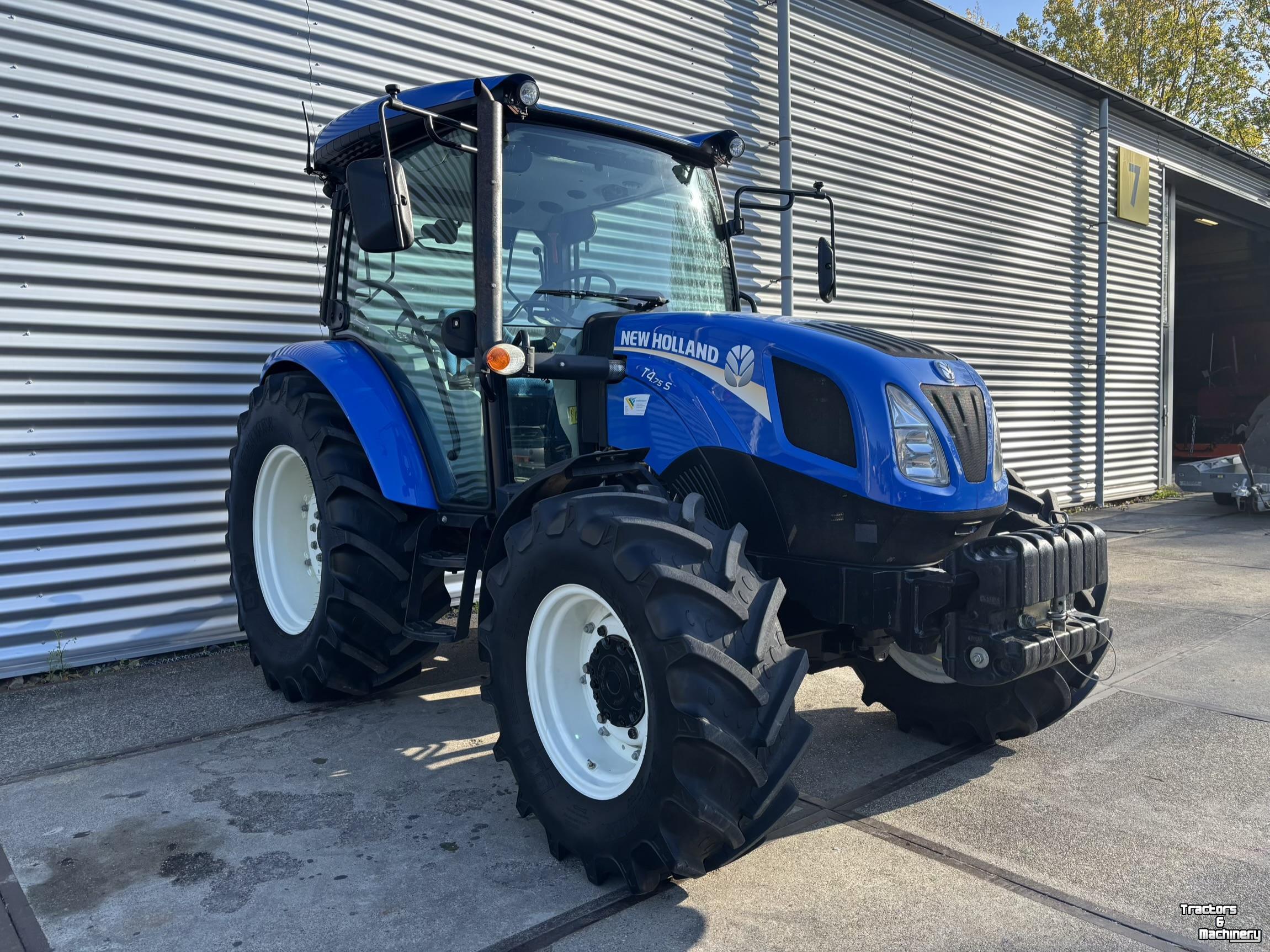 Schlepper / Traktor New Holland T4S.75