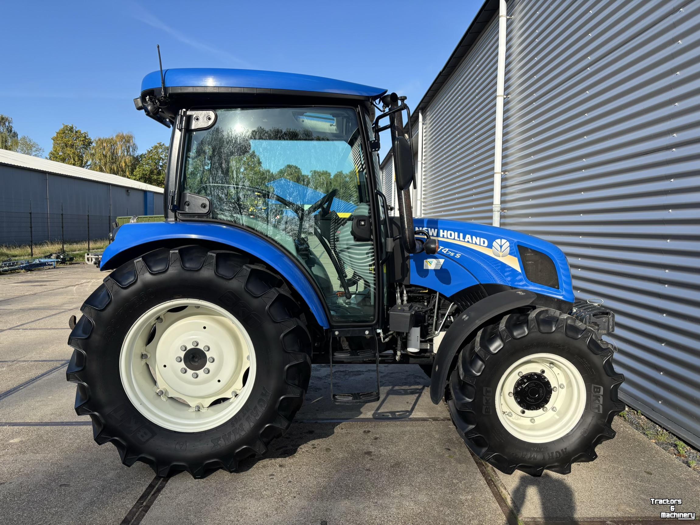 Schlepper / Traktor New Holland T4S.75