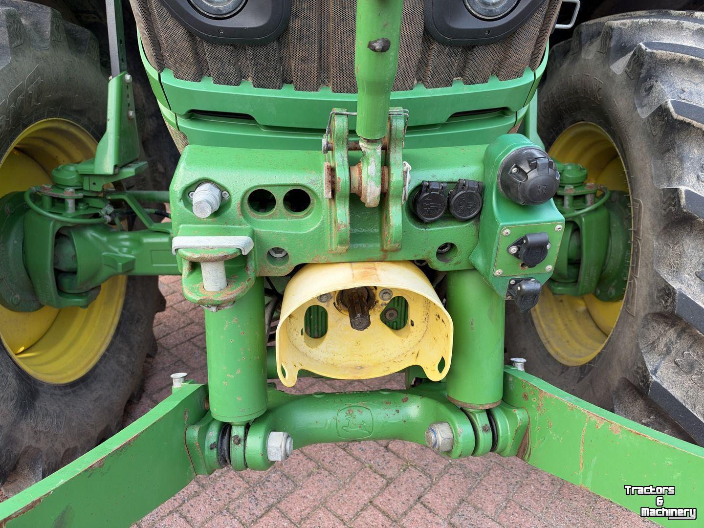 Schlepper / Traktor John Deere 6155R