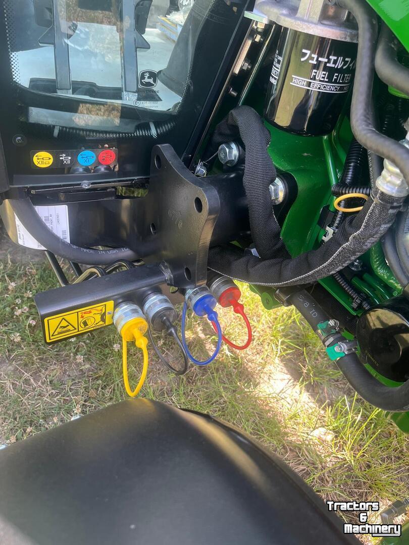 Obsttraktor John Deere 3046R