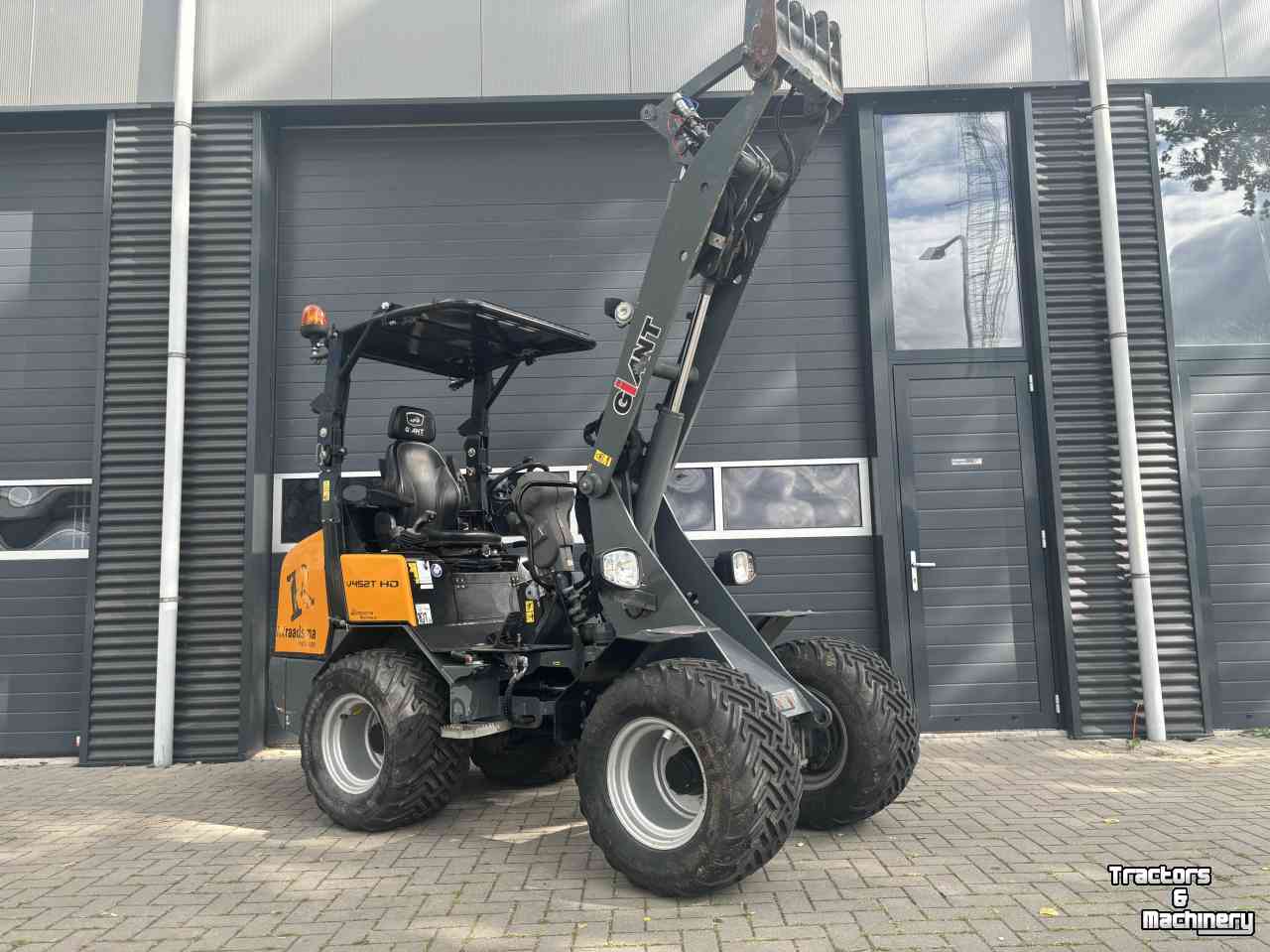 Radlader Giant V452T HD