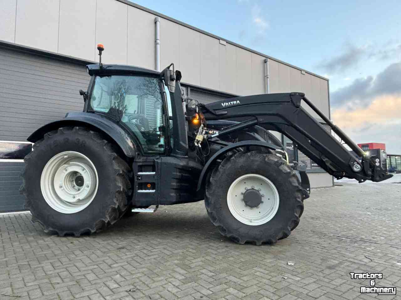 Schlepper / Traktor Valtra T175eA (eco active uitvoering)