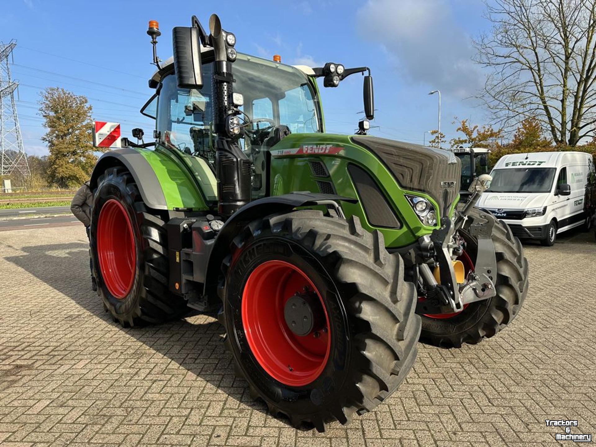 Schlepper / Traktor Fendt 718Gen6