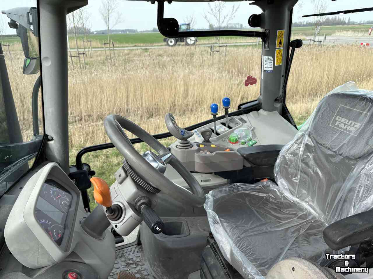 Schlepper / Traktor Deutz-Fahr 6135C TTV