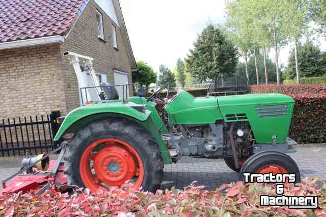 Gartentraktoren Deutz D3006 2WD Tractor + Suire 1.80 Maaier/Bloter