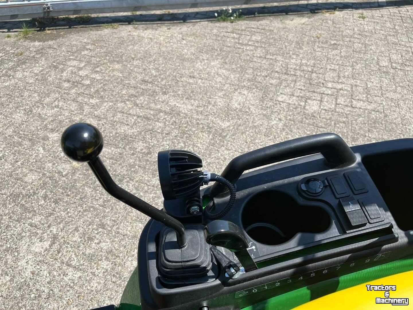 Obsttraktor John Deere 1026R