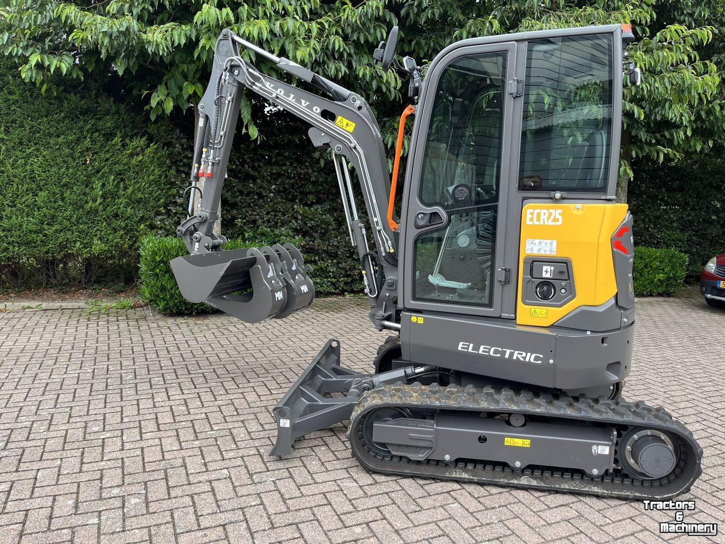 Bagger / Baggermaschine Volvo ECR 25E