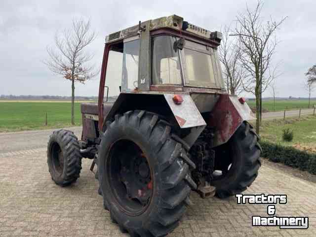 Schlepper / Traktoren International 745 XL