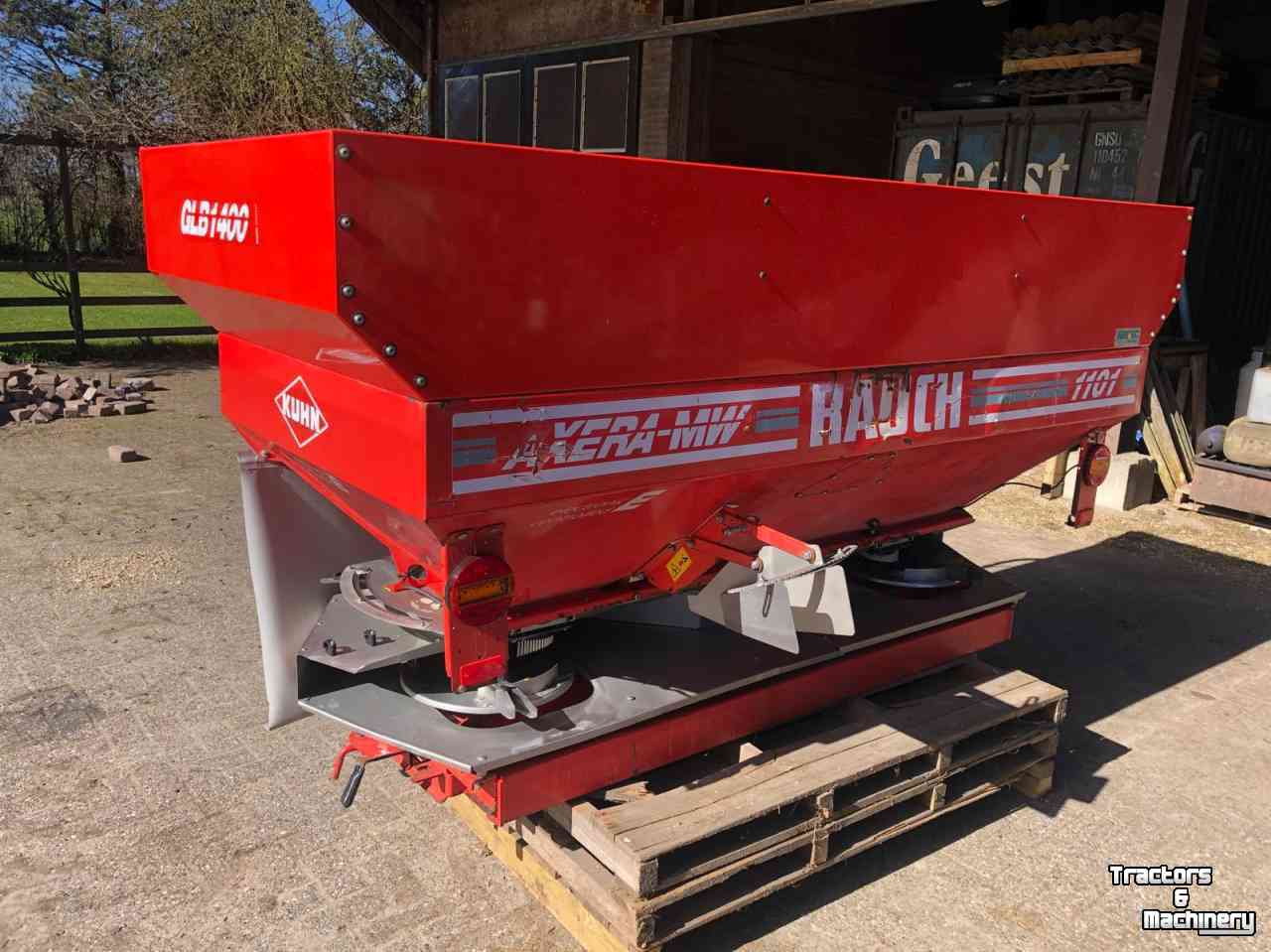 Düngerstreuer Kuhn Rauch axera m/w 1101