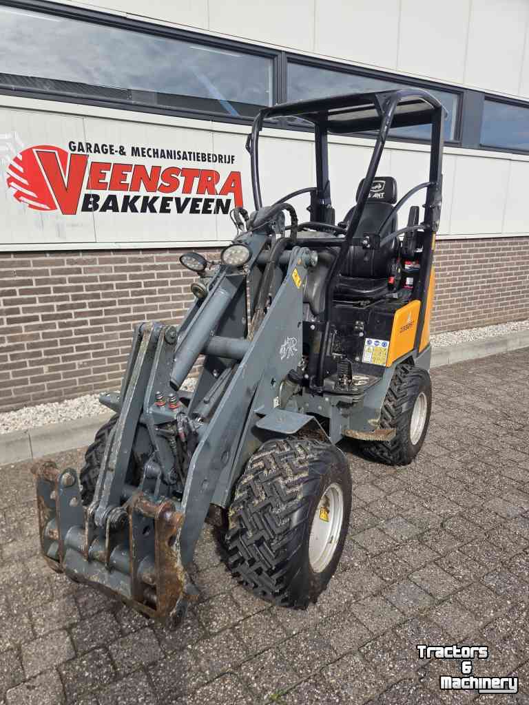Radlader Giant D332ST