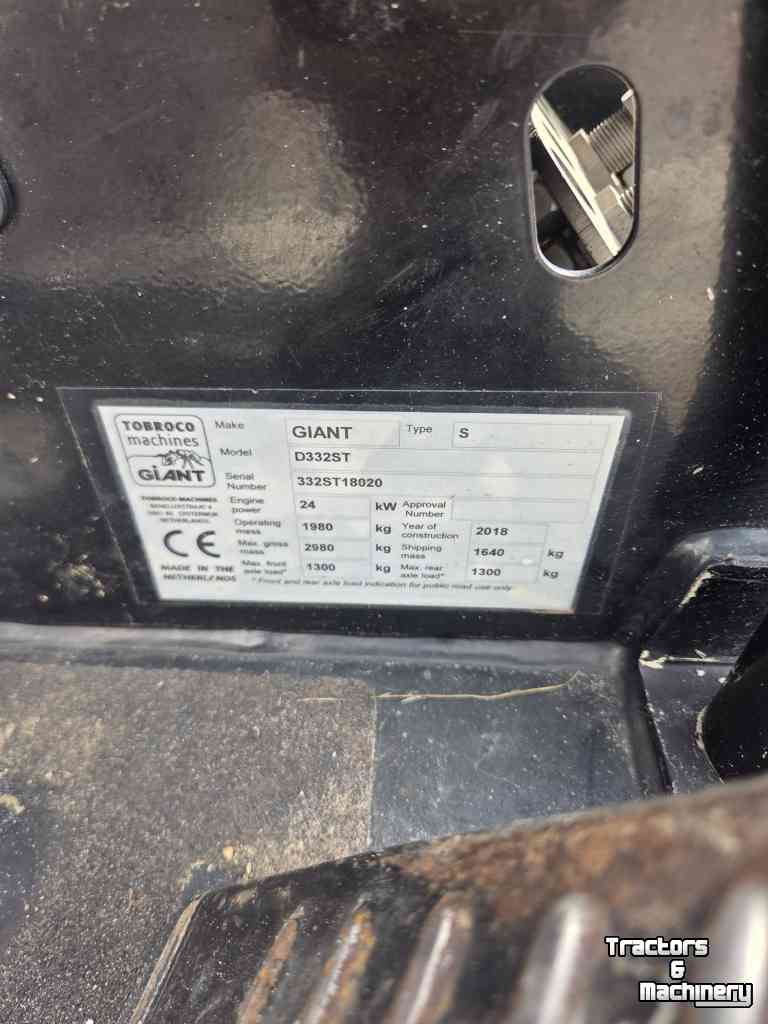 Radlader Giant D332ST
