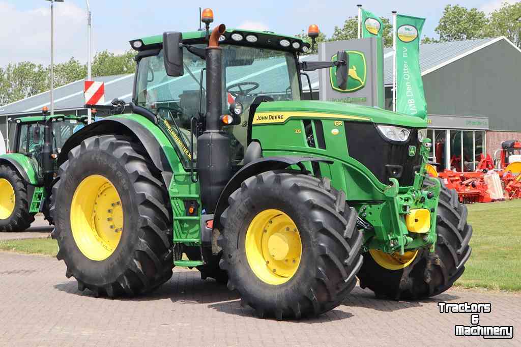 Schlepper / Traktor John Deere 6R 215