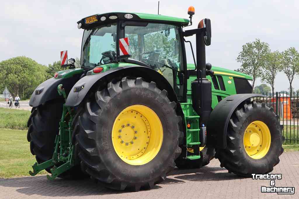 Schlepper / Traktor John Deere 6R 215