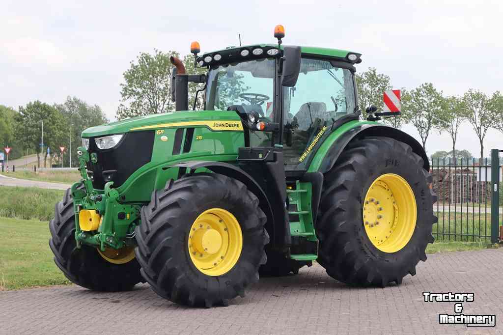 Schlepper / Traktor John Deere 6R 215