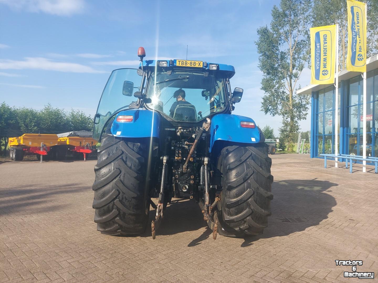 Schlepper / Traktor New Holland T7040