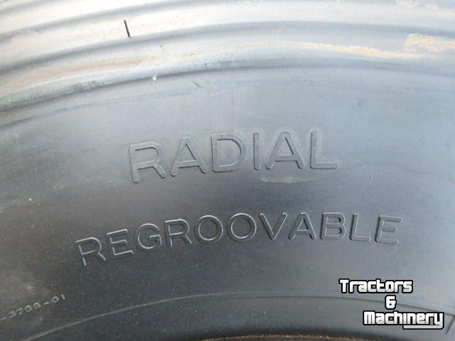 Räder, Reifen, Felgen & Distanzringe  335/80R20 8 gaats velg