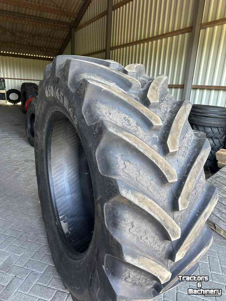 Räder, Reifen, Felgen & Distanzringe BKT 650/65R42