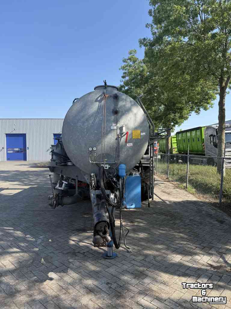 Gülletankwagen / Güllefässer Duport PTW 10.300