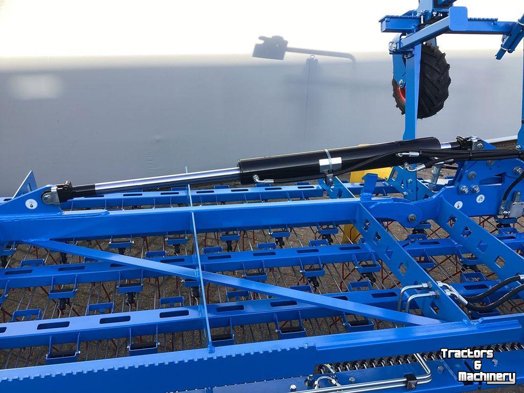 Striegelmaschine Lemken Thulit MF/900