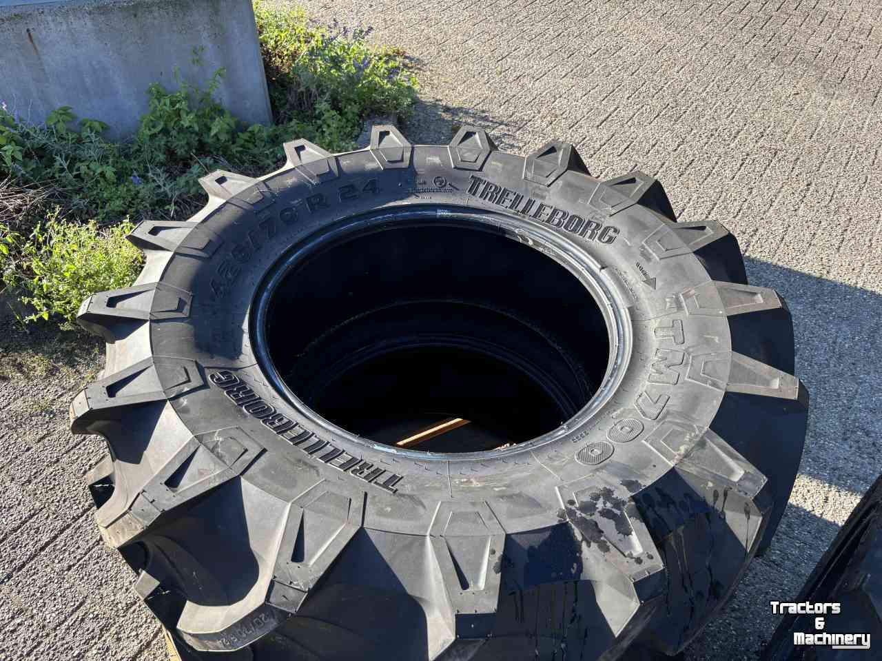 Räder, Reifen, Felgen & Distanzringe Trelleborg 420/70R24 & 280/70R18 Demontage