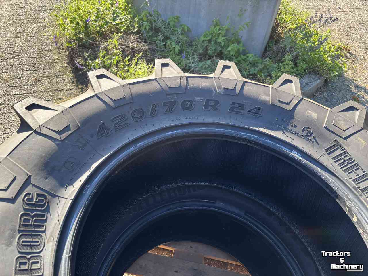 Räder, Reifen, Felgen & Distanzringe Trelleborg 420/70R24 & 280/70R18 Demontage