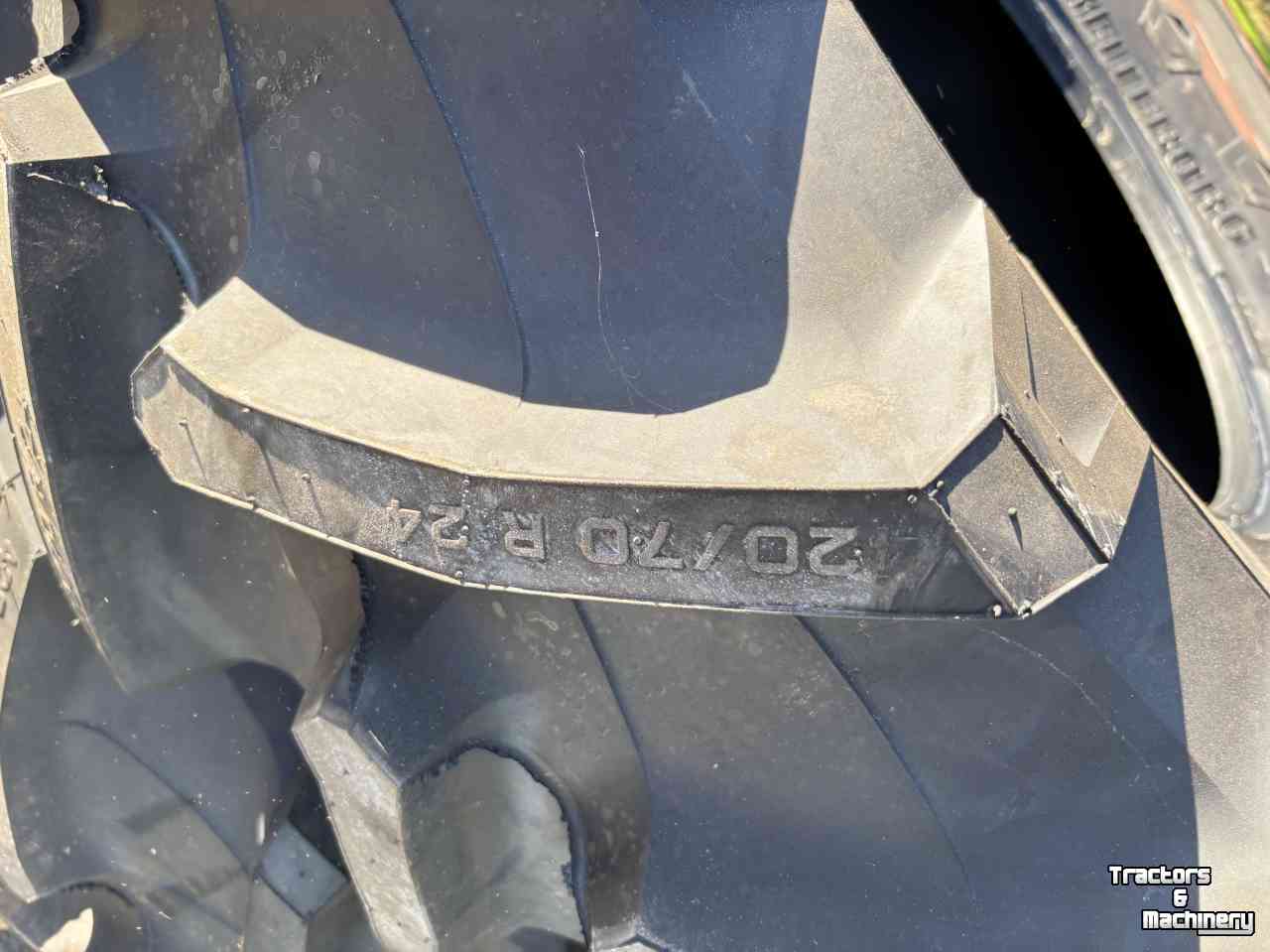 Räder, Reifen, Felgen & Distanzringe Trelleborg 420/70R24 & 280/70R18 Demontage