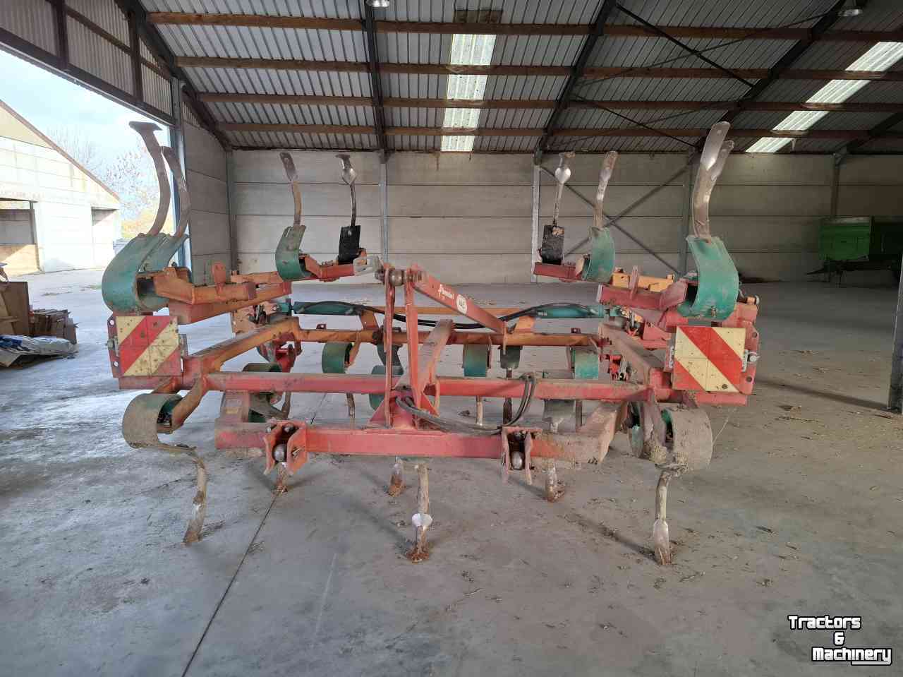 Grubber Kverneland CLF cultivator