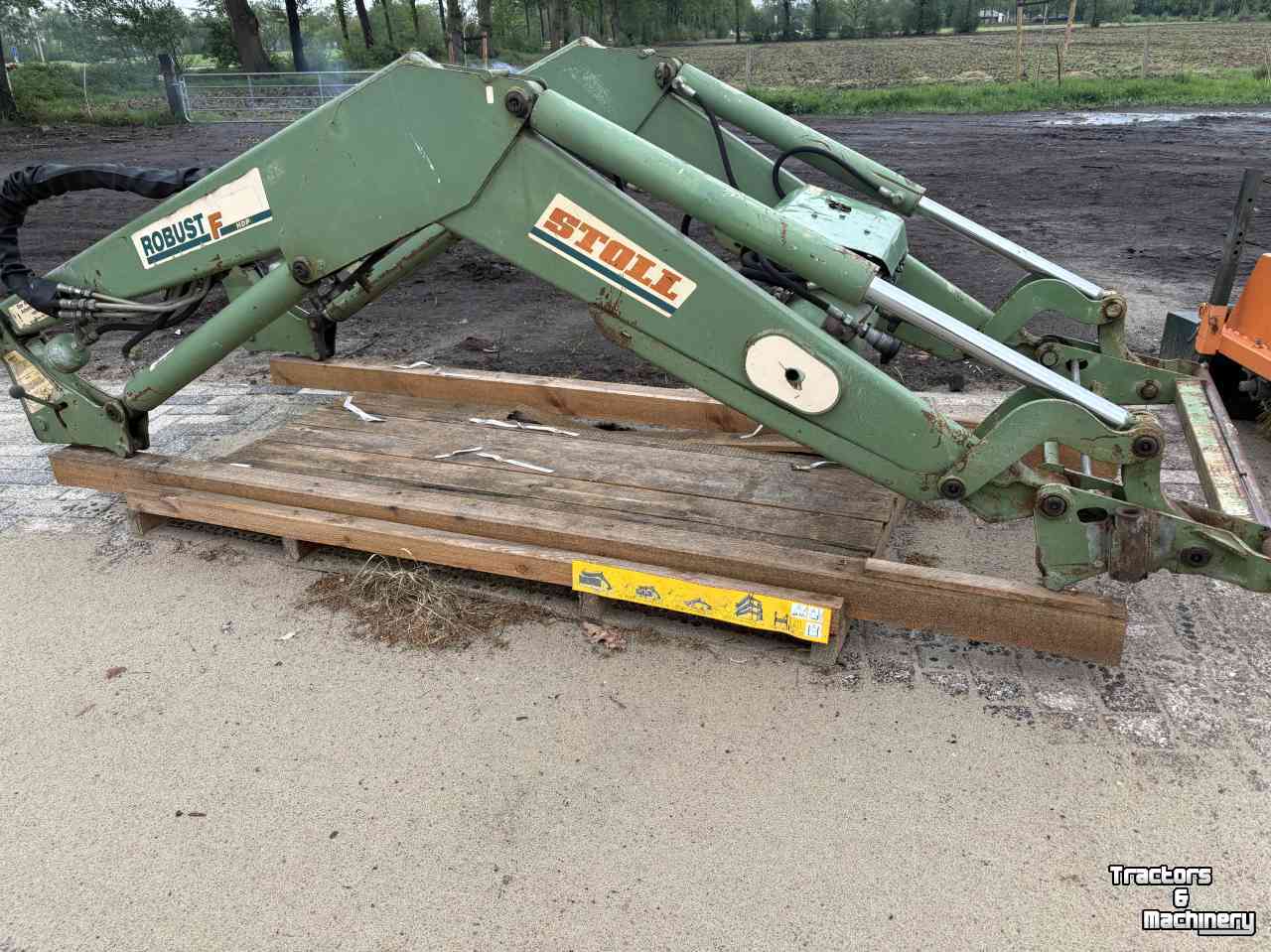 Frontlader Stoll Robust F hdp