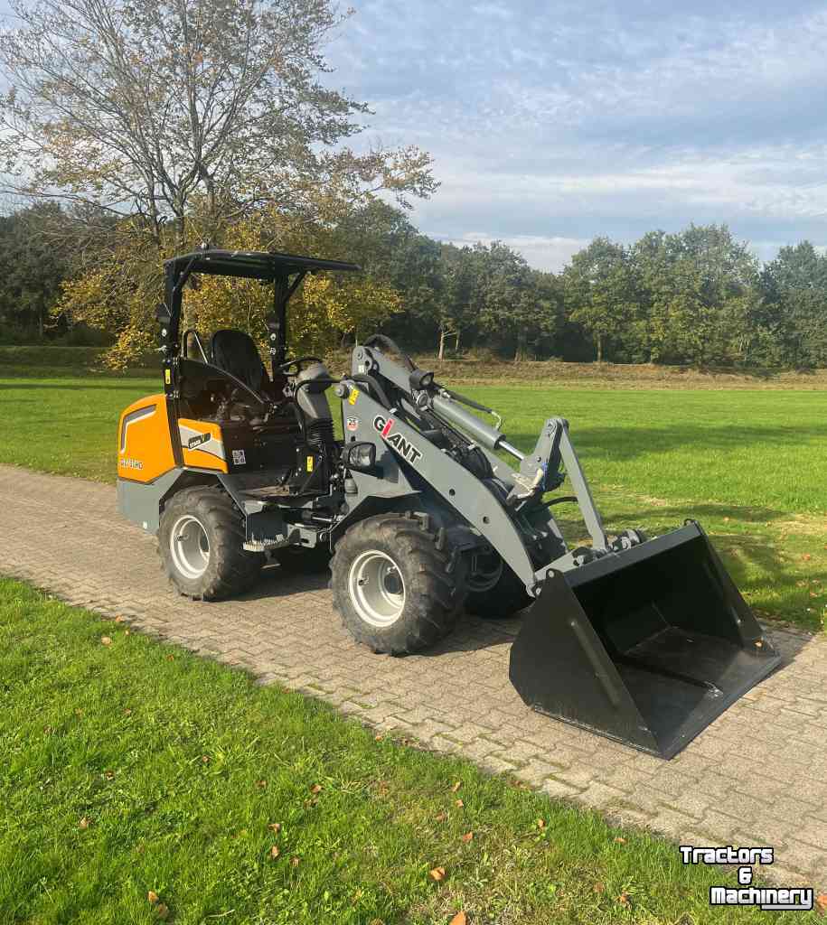 Radlader Giant 2700 HD