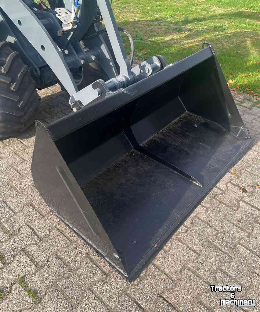 Radlader Giant 2700 HD