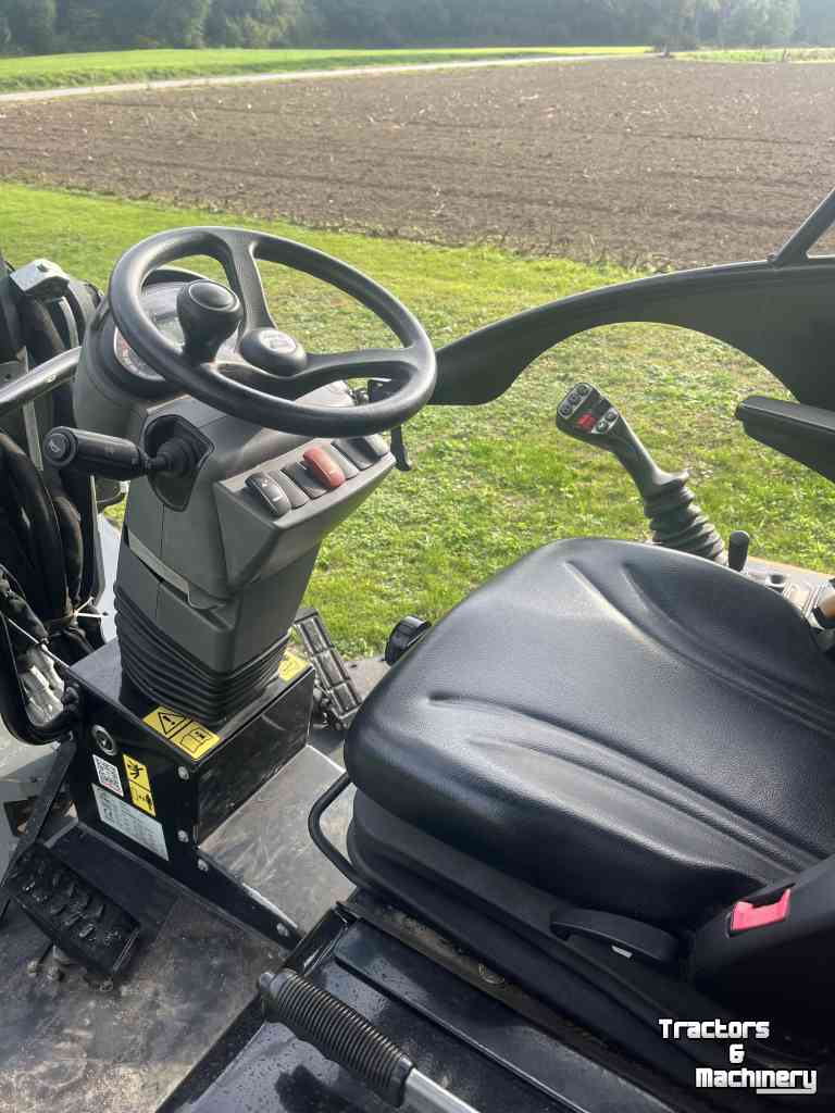 Radlader Giant 2700 HD