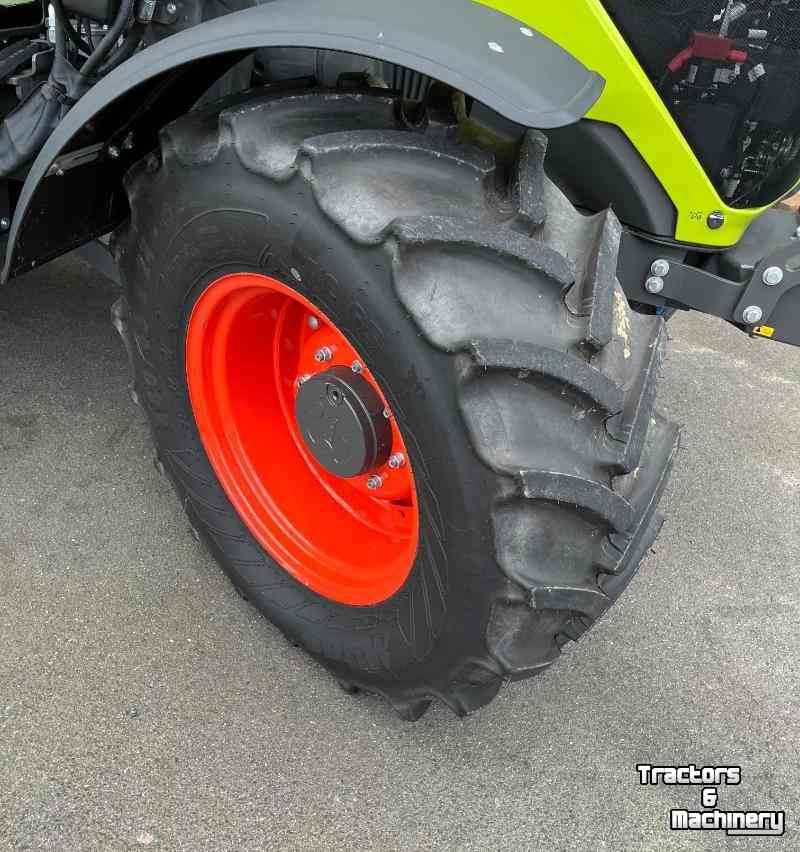 Schlepper / Traktoren Claas Axos 240