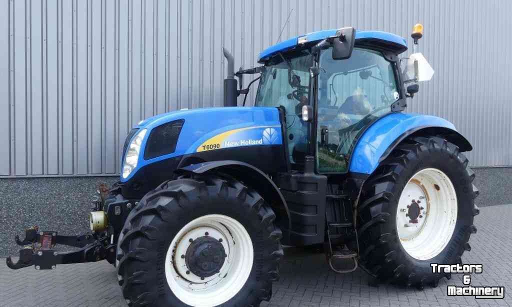 Schlepper / Traktoren New Holland T6090