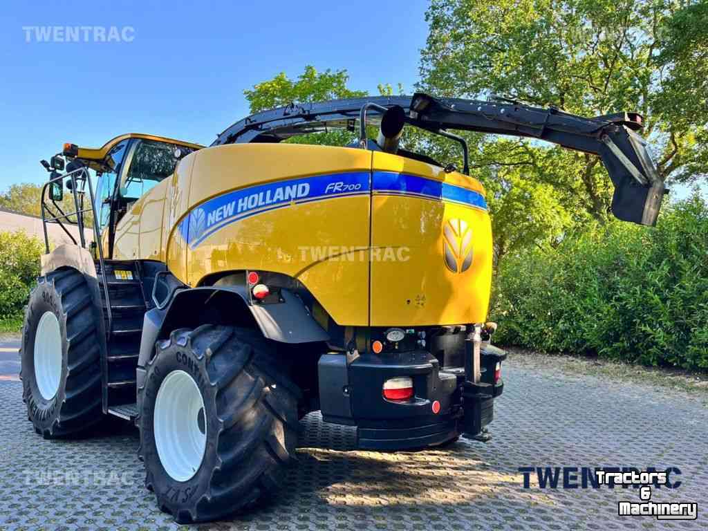 Feldhäcksler New Holland FR 700