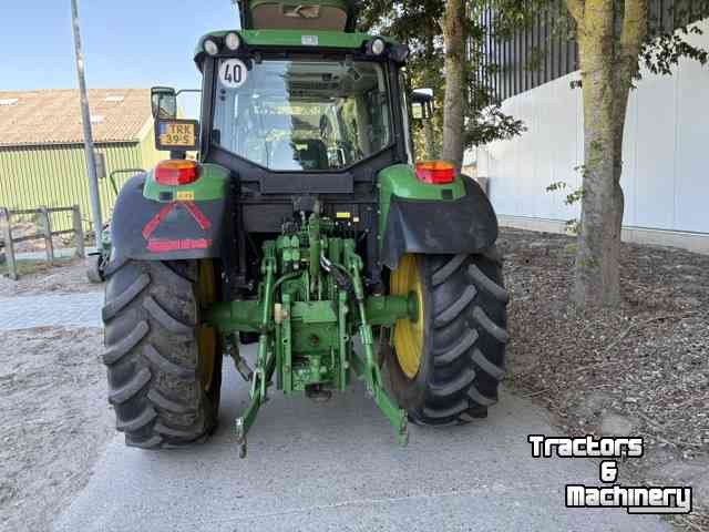 Schlepper / Traktor John Deere 6320