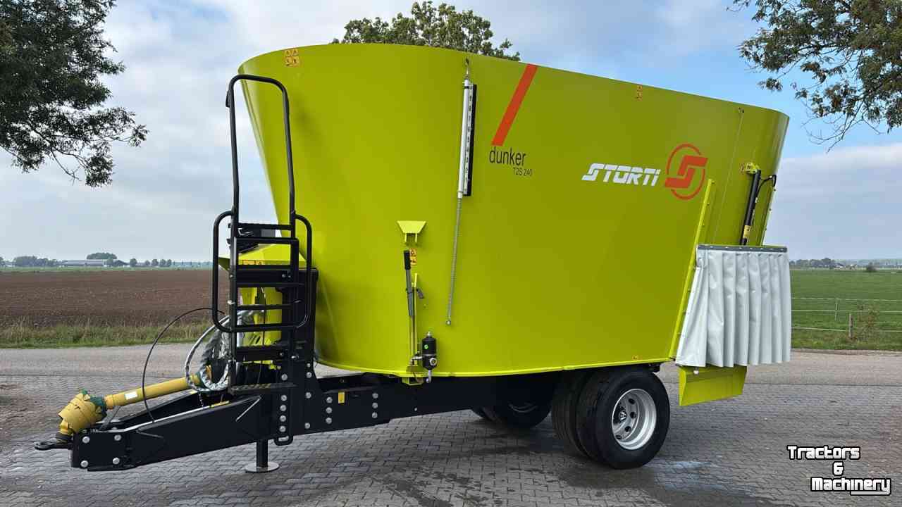 Futtermischwagen Storti T2S 240 voermengwagen