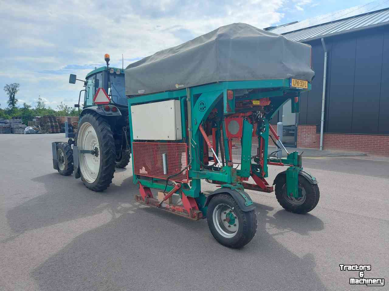 Sonstiges Gartenbaumaschinen und Zubehör Ezendam Globus ASTM3R02 + Landini Gibli
