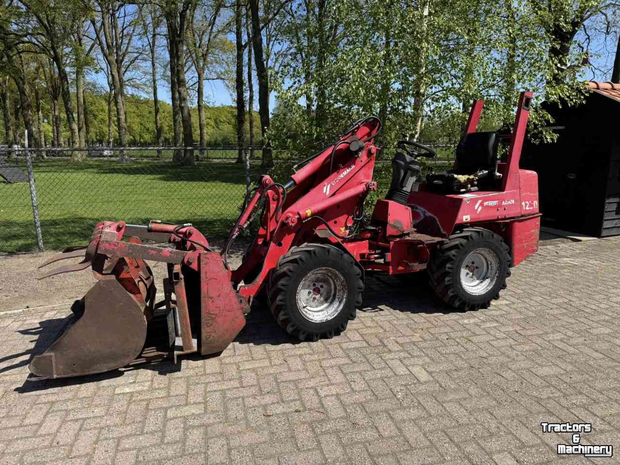Radlader Weidemann 1230 shovel met vorken bak en mestklem