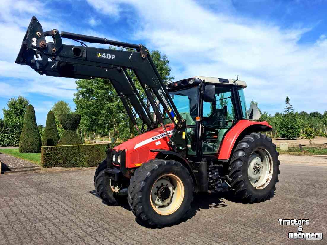Schlepper / Traktor Massey Ferguson 5445 + frontlader