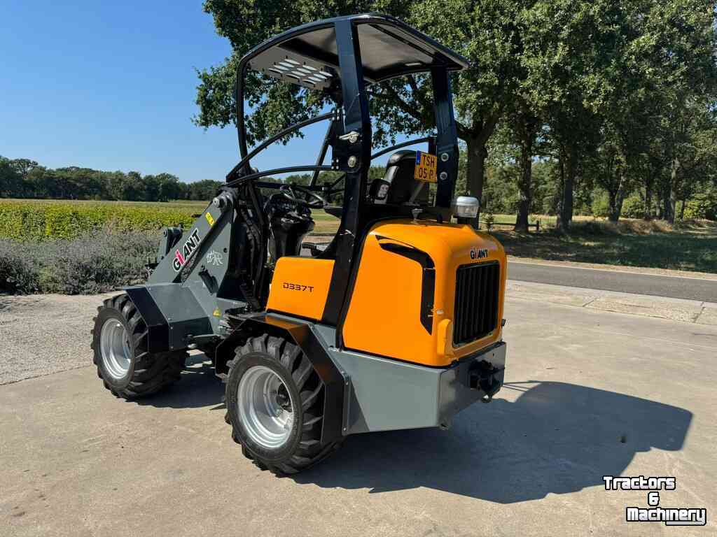 Radlader Giant 337t