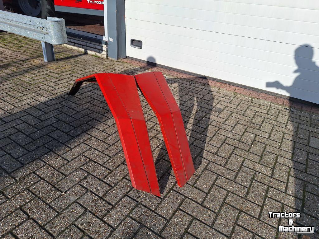 Diverse Gebrauchte Teile Massey Ferguson SPATBORDEN MF 3000-SERIE