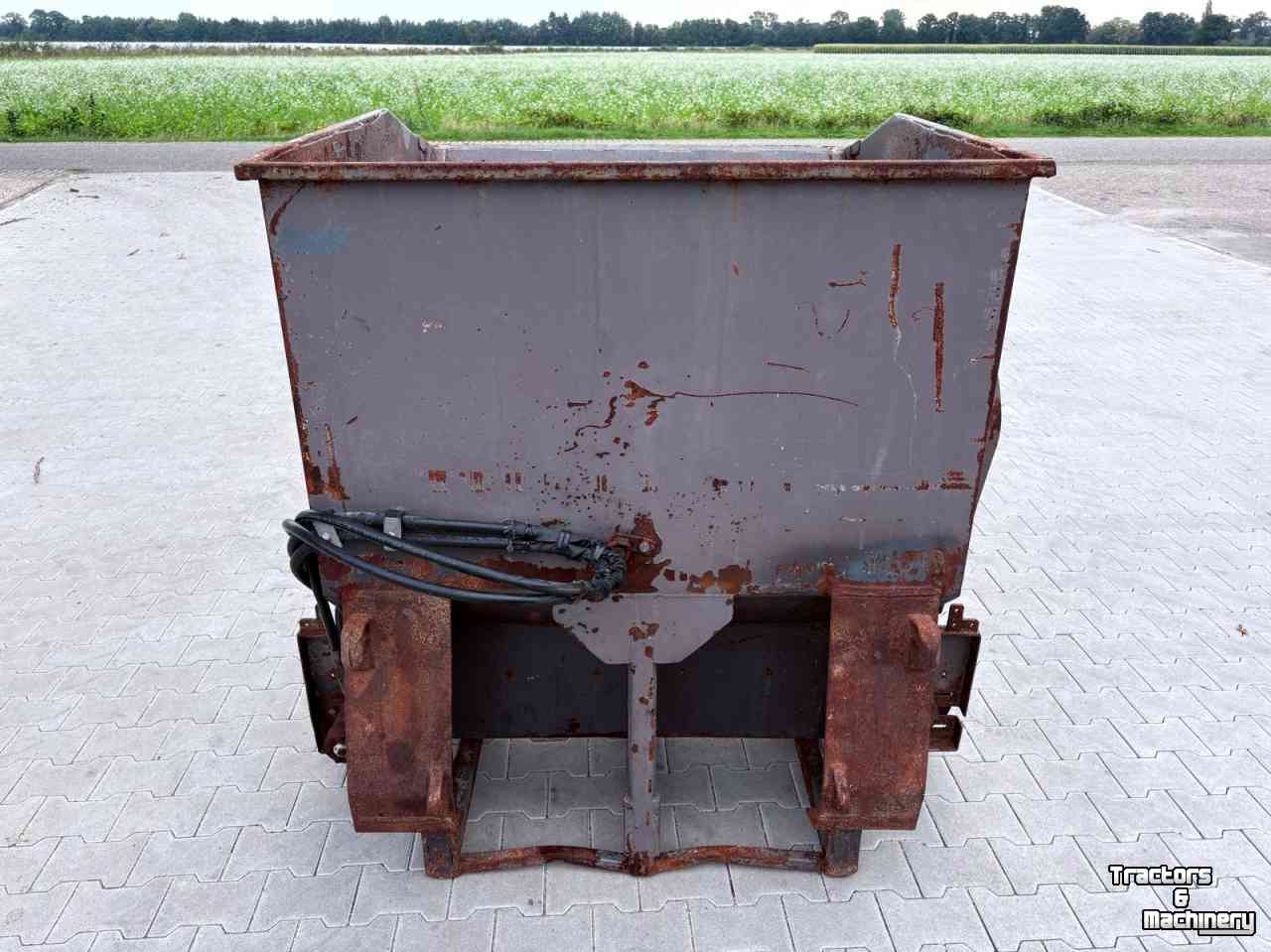 Sägemehl Streuer für Liegeboxen Mehrtens 1200 Ltr