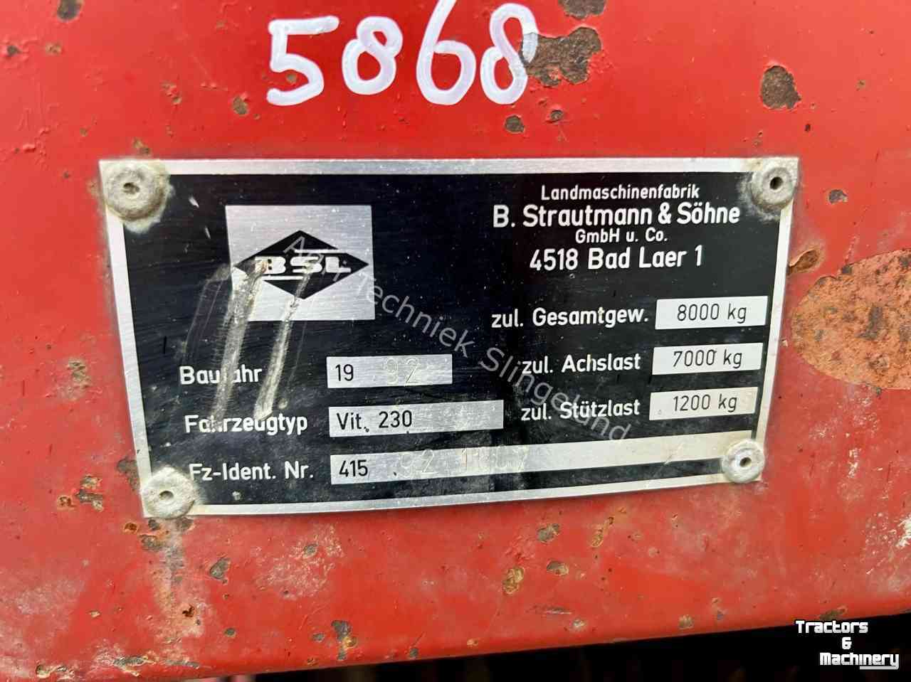 Lade- und Dosierwagen Strautmann Vitesse 230 opraapwagen