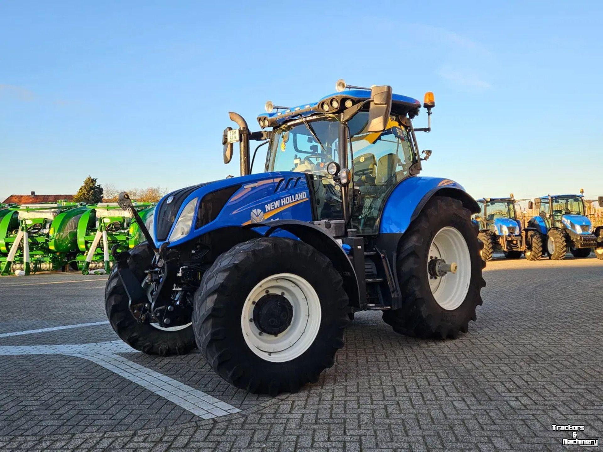 Schlepper / Traktor New Holland T6.175 Dynamic command