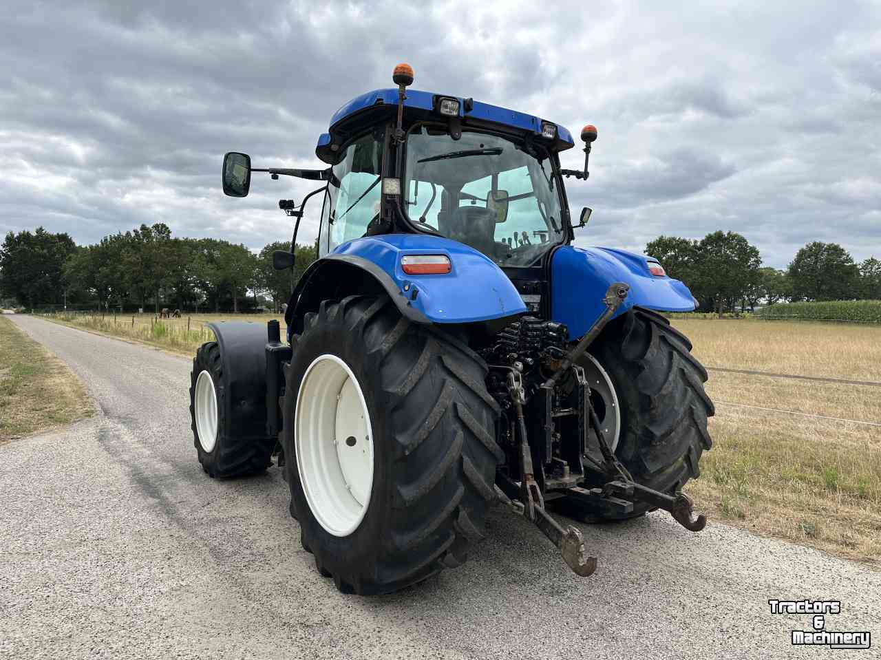 Schlepper / Traktor New Holland T6070