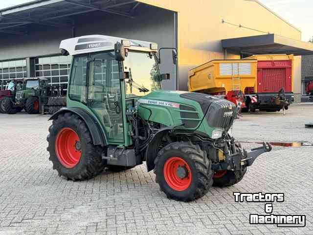 Obsttraktor Fendt 208v, geveerde vooras, fronthef en pto
