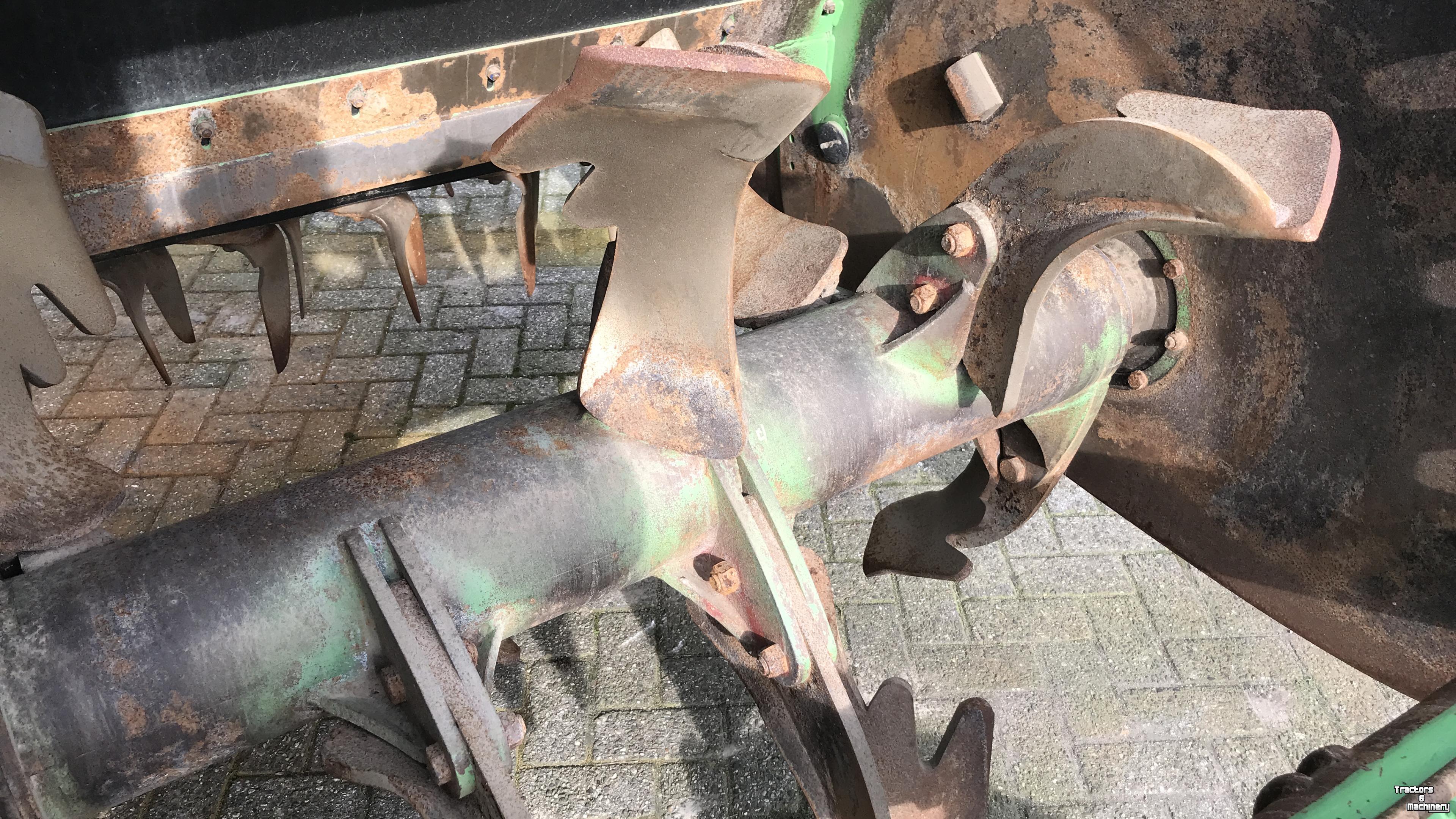 Bodenfräse Farmtec spitmachine + Alpego rotorkopeg